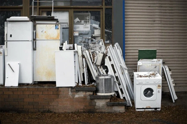 trash removal Dubai